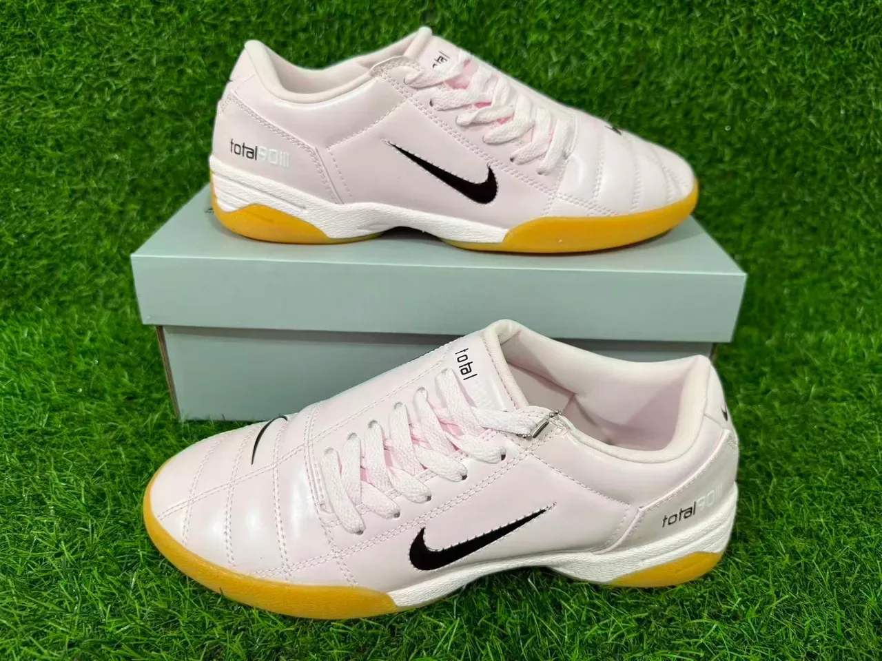 Nike Pink Brown Low-Top Leather Upper Sneakers 16