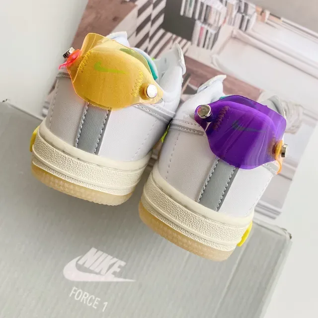 Nike أحذية أسلوب حياة وردي أحمر منخفضة مع كولار مبطن 17