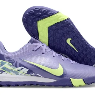 Nike chaussures de football indoor à coupe basse avec empeigne synthétique en violet et vert