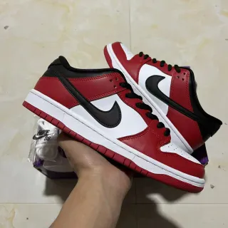 Nike लाल काला लो-टॉप लेदर अपर स्केटबोर्ड जूते