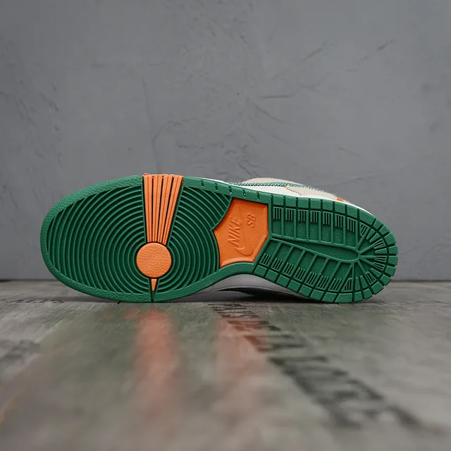 Nike SB Dunk Low Beige Green ক্যানভাস এন্ড লেদার আপার টেক্সচার্ড Swoosh স্কেটবোর্ড শুজ 5