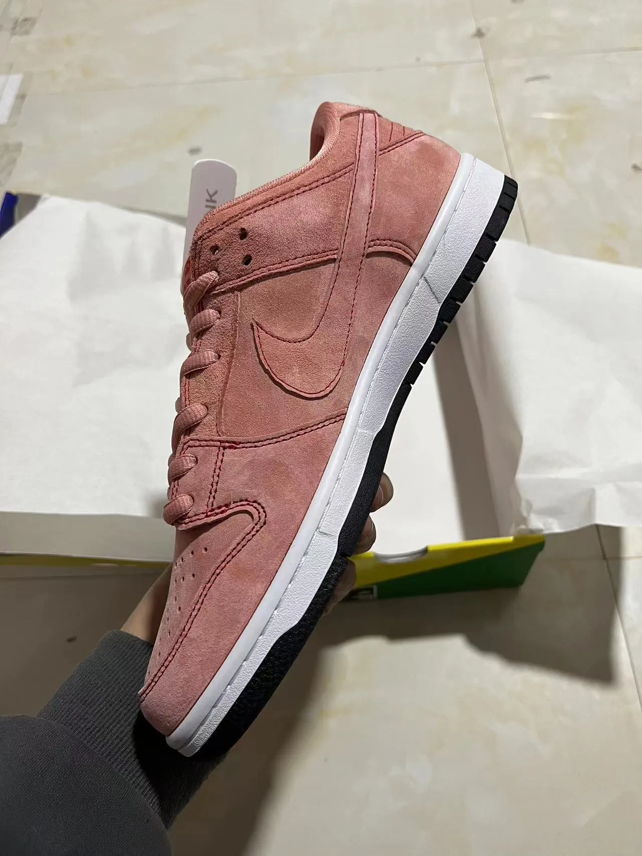 Nike SB Dunk Low Rose Poussiéreuse Daim Chaussures de Skateboard 4