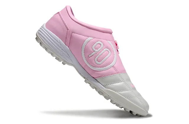 Nike Total 90 III أحذية كرة القدم تيرف أبيض وردي 2
