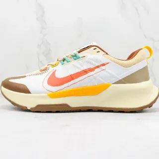 Nike Branco Bege Zapatilhas Lifestyle com Sola Chunky de Malha e Sintético