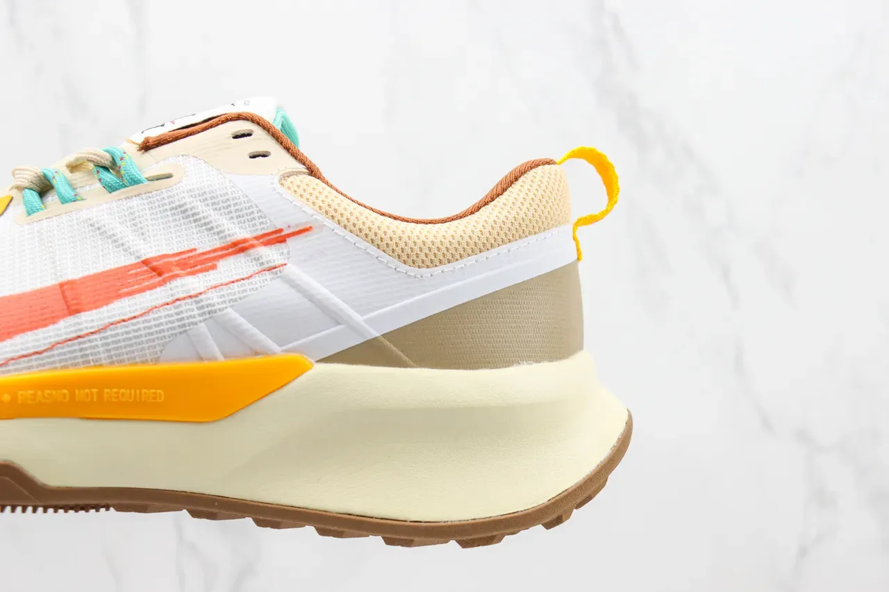 Nike Blanco Beige Zapatillas Lifestyle con Suela Chunky de Malla y Superficie Sintética 7