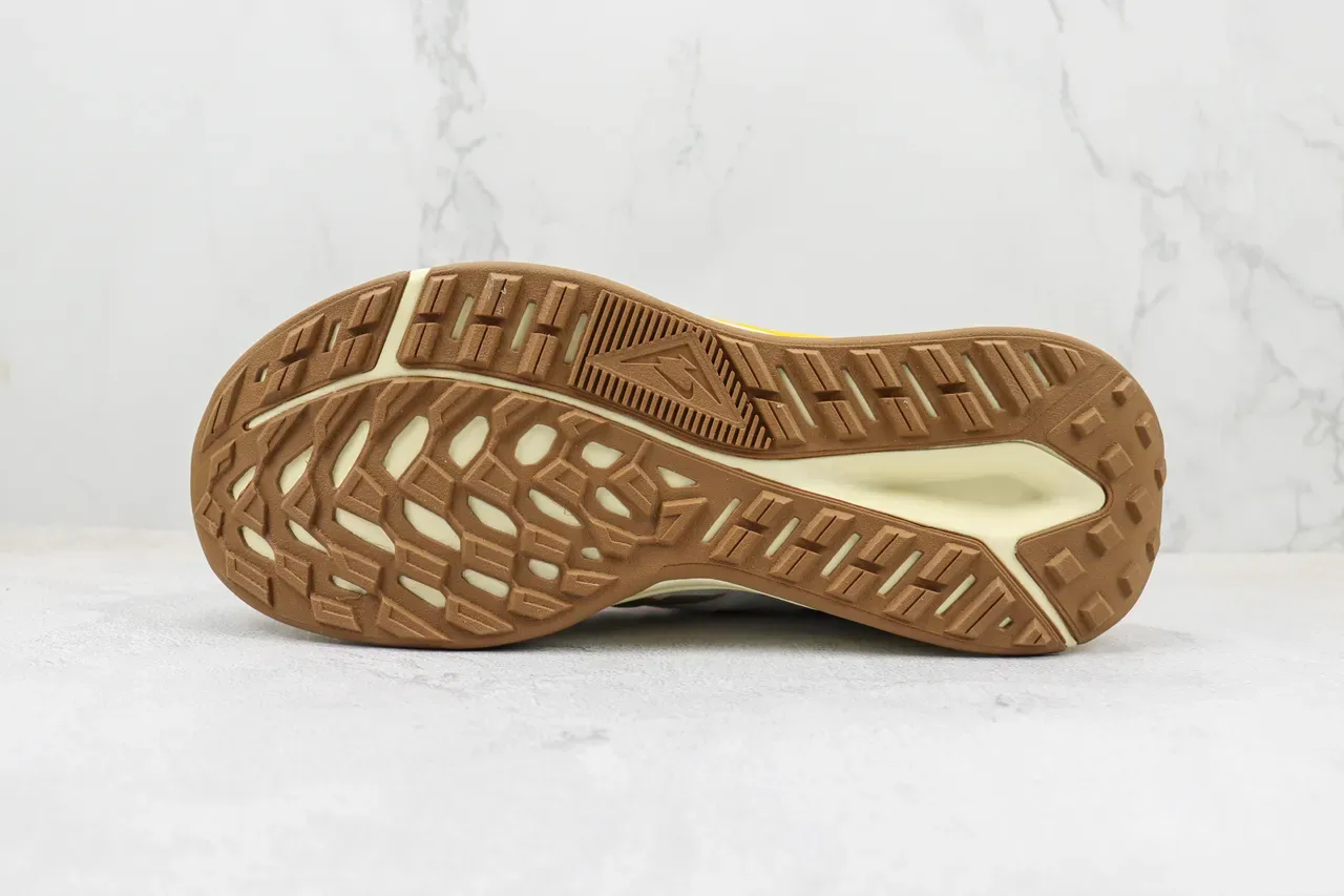 Nike Blanco Beige Zapatillas Lifestyle con Suela Chunky de Malla y Superficie Sintética 8