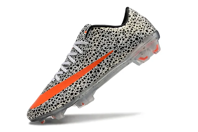 Nike White Black Speckled Upper Low-Cut Lace-Up Silhouette Firm-Ground Soccer Shoes 3
