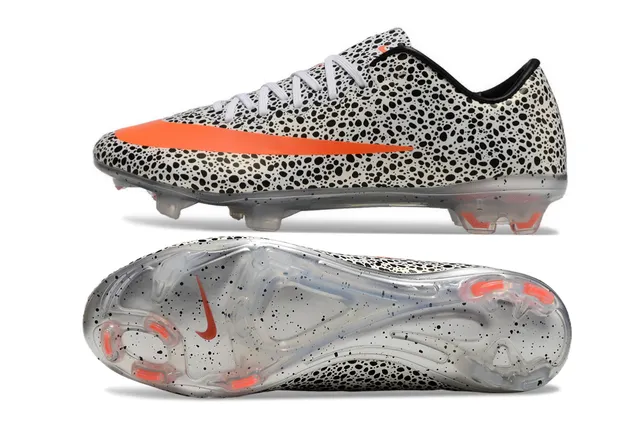 Nike White Black Speckled Upper Low-Cut Lace-Up Silhouette Firm-Ground Soccer Shoes 6