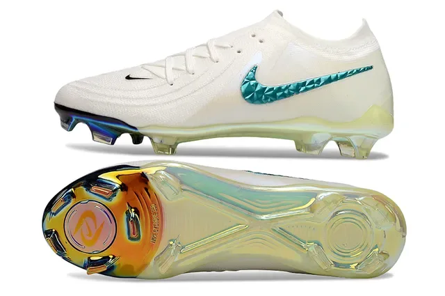 Nike Chuteira branca e azul low-cut com upper de malha Swoosh turquesa faceted superfície firme 6