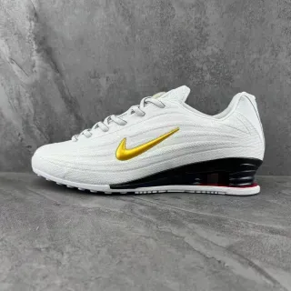Nike أبيض ذهبي تريكو علوي Swoosh نمط حياة حذاء رياضي