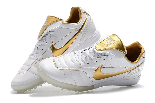 Nike White Gold Low-Cut Synthetic Upper Quilted Vamp Artificial-Grass Soccer Shoes 22