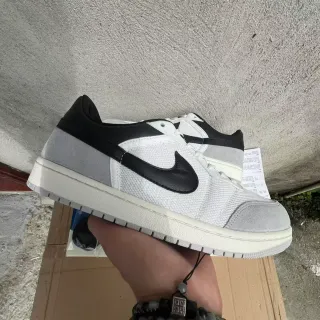 Nike Tênis Lifestyle Branco Cinza Low-Top Malha e Suede