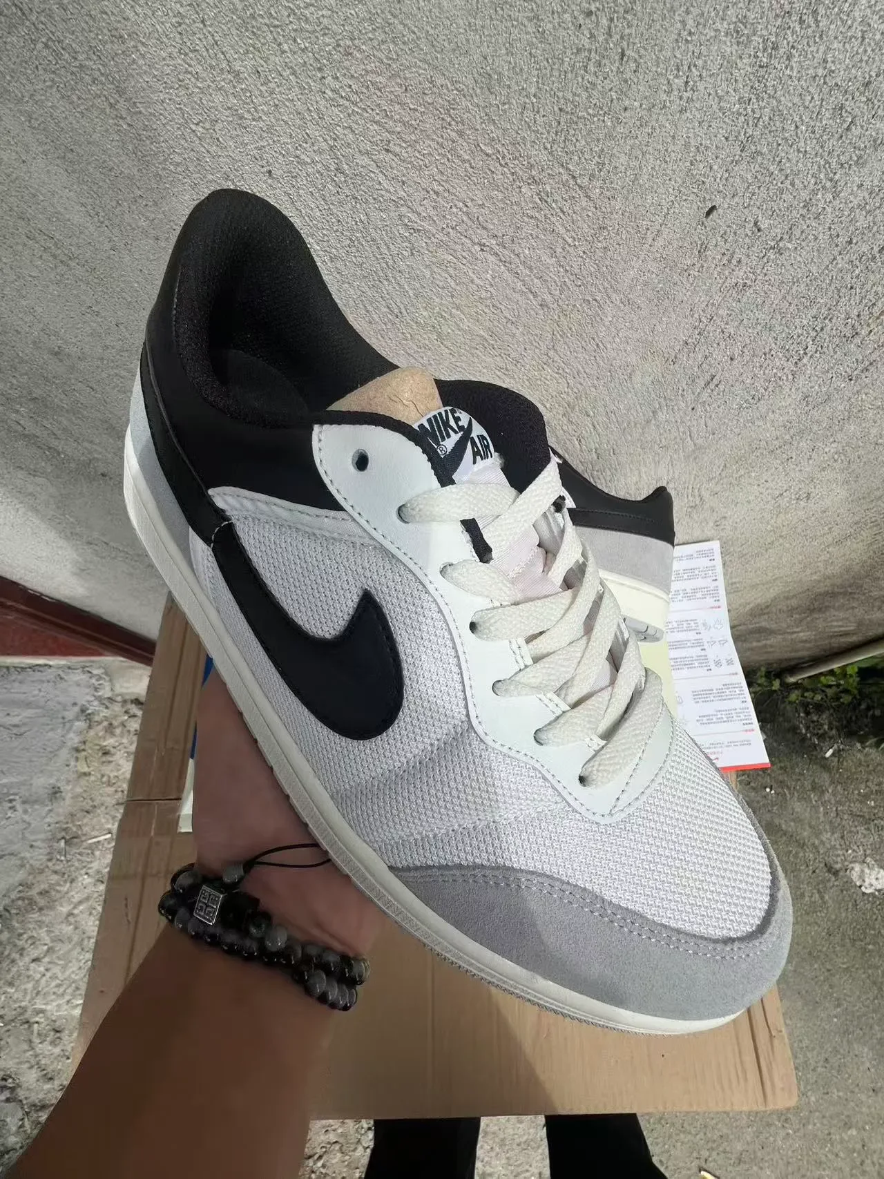 Nike White Gray Low-Top Mesh And Suede Upper Lifestyle Sneakers 2