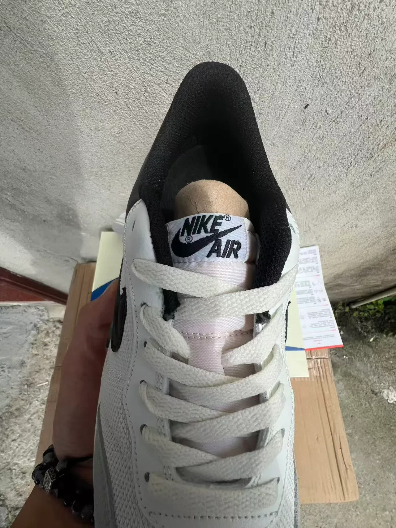 Nike White Gray Low-Top Mesh And Suede Upper Lifestyle Sneakers 4