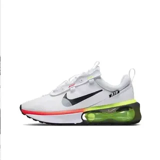 Nike أبيض وأخضر حذاء رياضي لايف ستايل منخفض الجزء العلوي شبكي الجزء العلوي