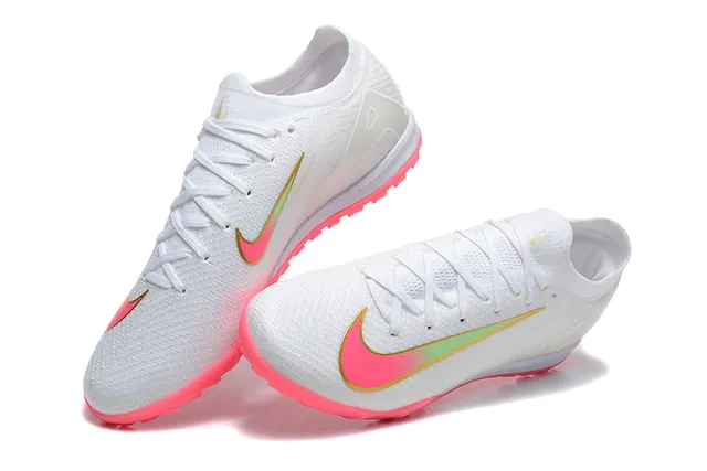 Nike White Pink Low-Cut Knit Upper Vivid Studs Turf Soccer Shoes 3