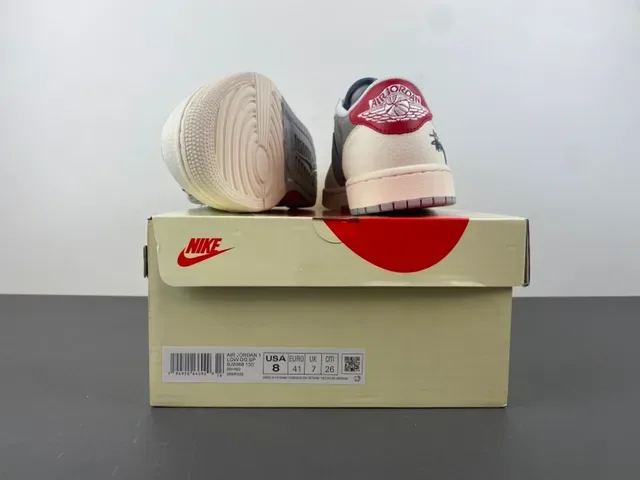 Nike x Stussy Dunk Low Off-White Gray Red Zapatillas Lifestyle 16
