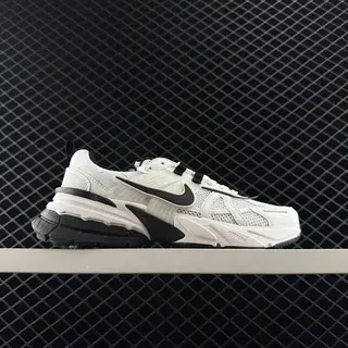 Nike Zoom 2K Tênis Chunky Brancos Pretos Prateados