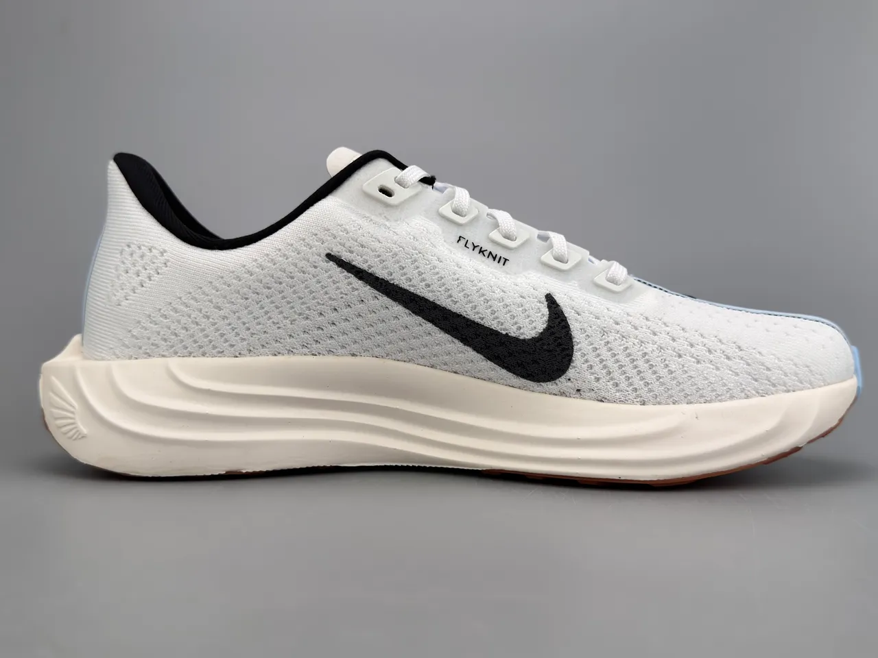 Nike ZoomX White Black Engineered Knit Upper Swoosh Overlay Running Shoes 10