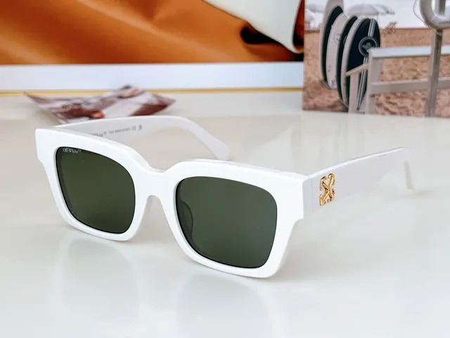 Off-White আয়তাকার অর্ধস্বচ্ছ ল্যাভেন্ডার সানগ্লাস 3
