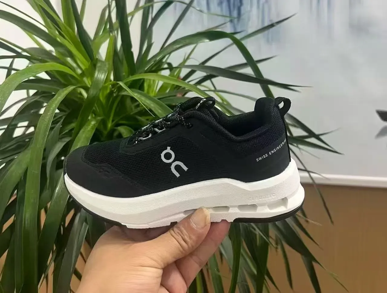 On Cloud Negro Blanco Suela Media Upper Malla Zapatillas Lifestyle 7