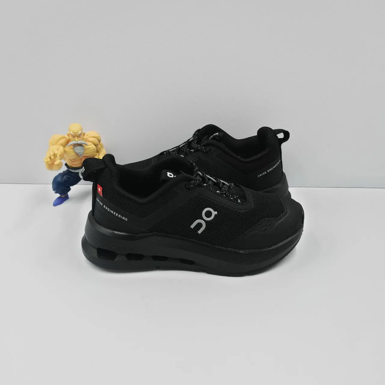 On Cloud Negro Blanco Suela Media Upper Malla Zapatillas Lifestyle 10