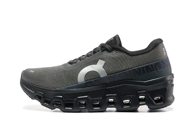 On Cloudmonster Cinza Escuro Preto Tênis de Corrida 5