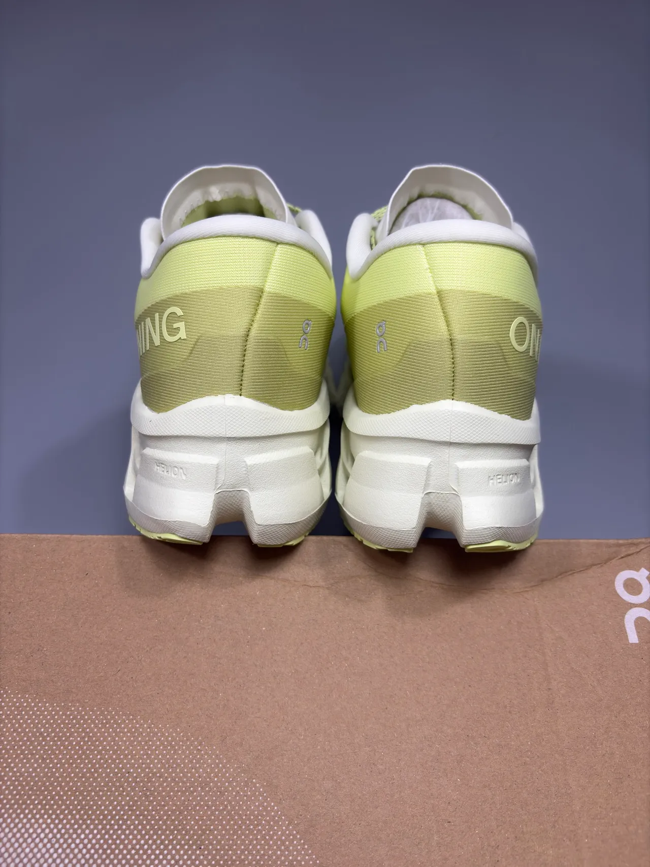 On Cloudmonster Lime Yellow 跑步鞋 4