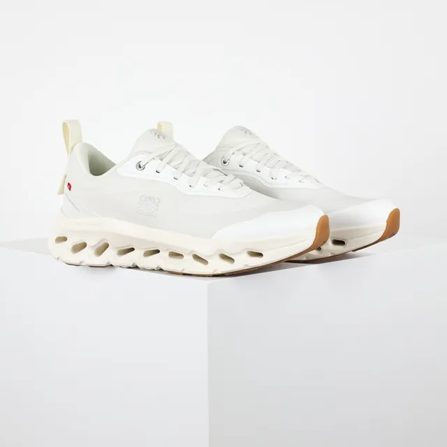 On Cloudmonster Off-White و Gum أحذية الجري 3