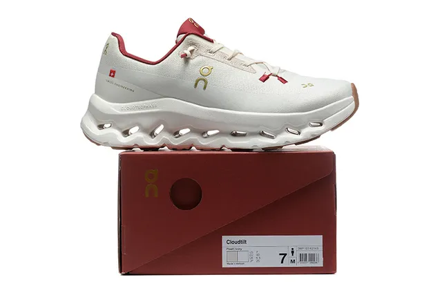 On Cloudmonster Zapatillas de correr Off-White y Rojo 2