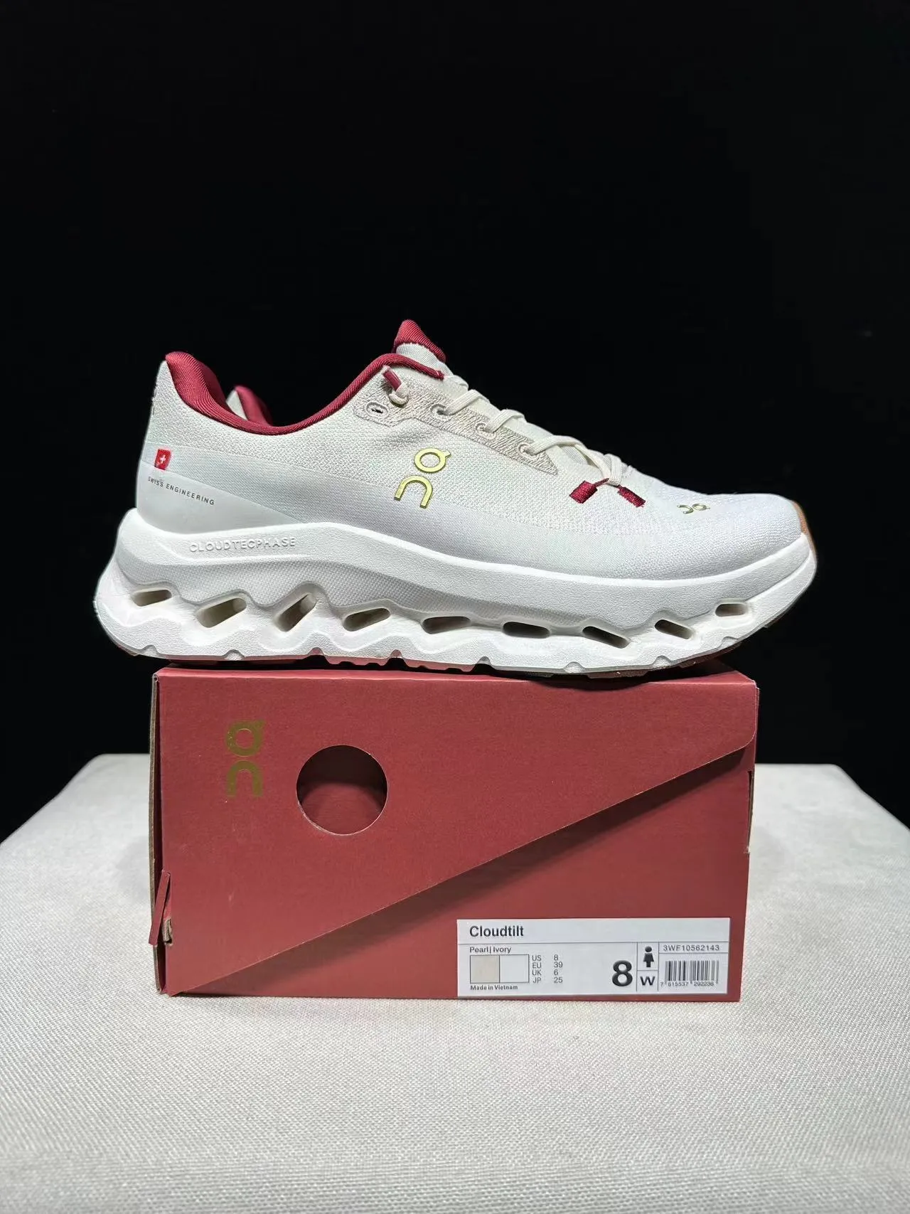 On Cloudmonster Zapatillas de correr Off-White y Rojo 14