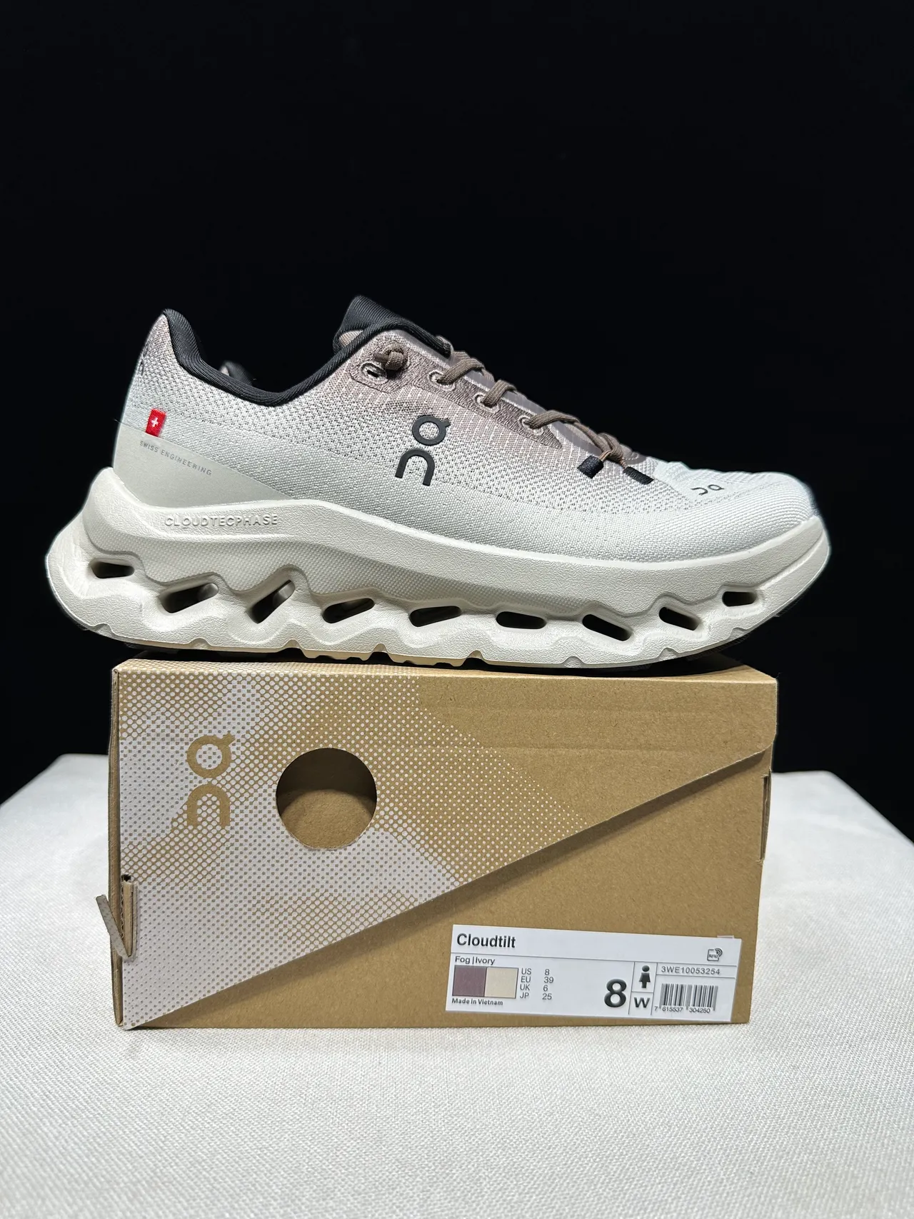 On CloudTec Phase Bege Marrom Upper de Knit Engenheirado Sola Intermediária Oca Sapatos de Corrida 14