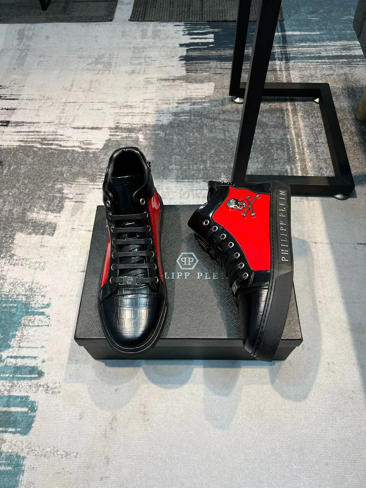 Philipp Plein Preto Vermelho Tênis Lifestyle de Couro com Relevo de Crocodilo de Alta 4