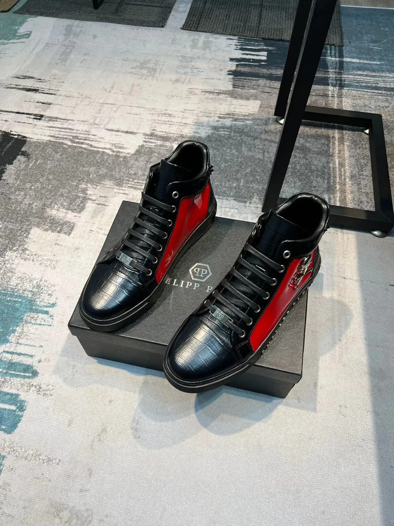 Philipp Plein Preto Vermelho Tênis Lifestyle de Couro com Relevo de Crocodilo de Alta 6