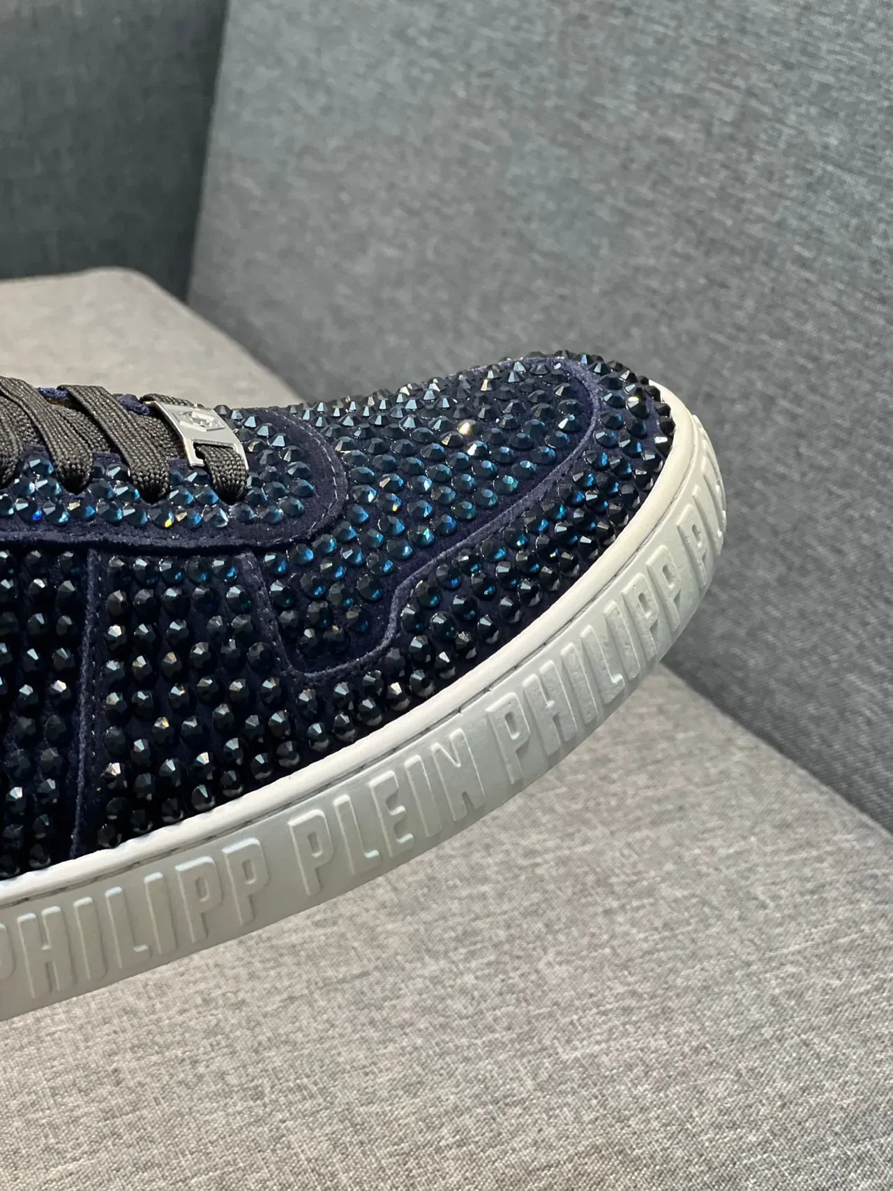 Philipp Plein क्रिस्टल इंबेलिश्ड नेवी लाइफस्टाइल स्नीकर 3
