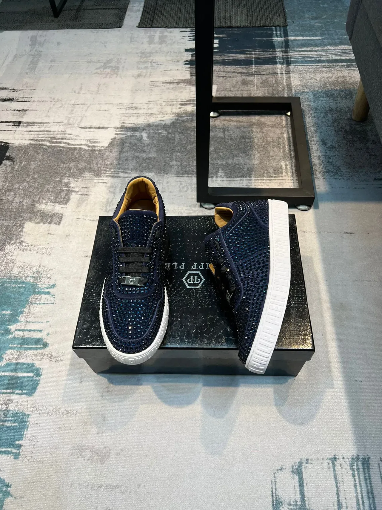 Philipp Plein क्रिस्टल इंबेलिश्ड नेवी लाइफस्टाइल स्नीकर 4
