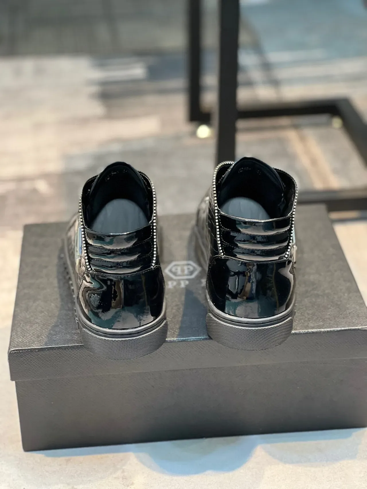 Philipp Plein Zapatillas lifestyle de alto con brillo y estampado de cocodrilo negro 2