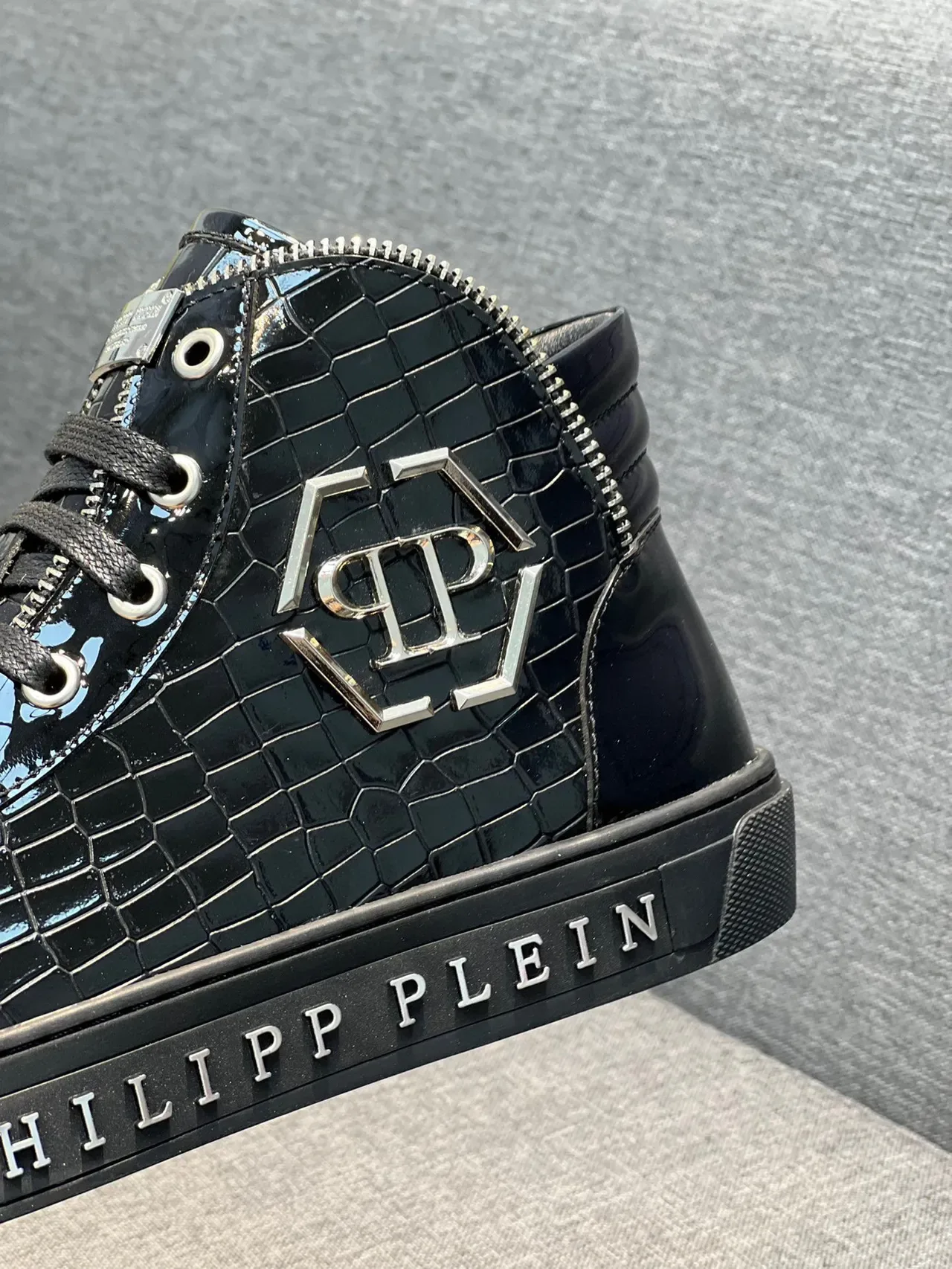 Philipp Plein Zapatillas lifestyle de alto con brillo y estampado de cocodrilo negro 8
