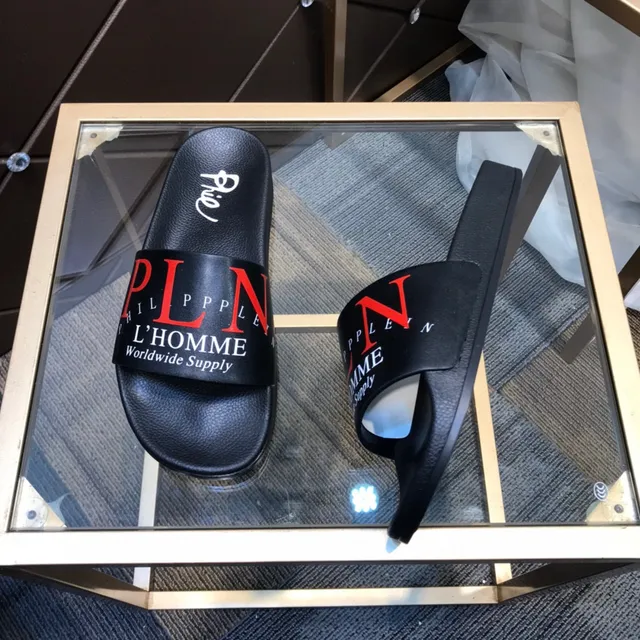 Philipp Plein L'Homme Worldwide Supply Logo-Print Pantufas pretas 7