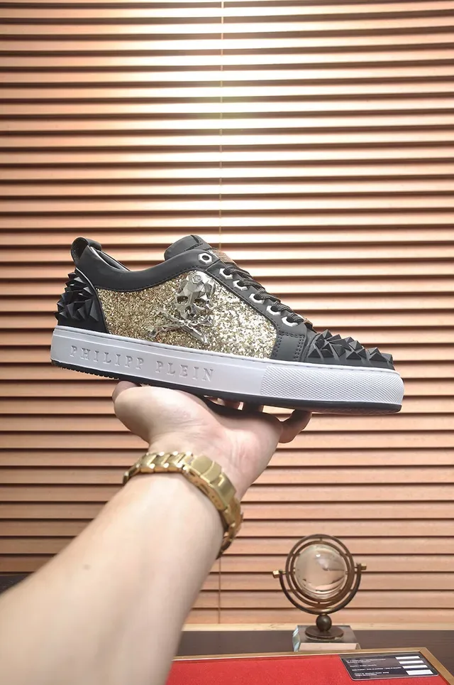 Philipp Plein Tênis Lifestyle com Painel de Lentejuelas e Spikes 2