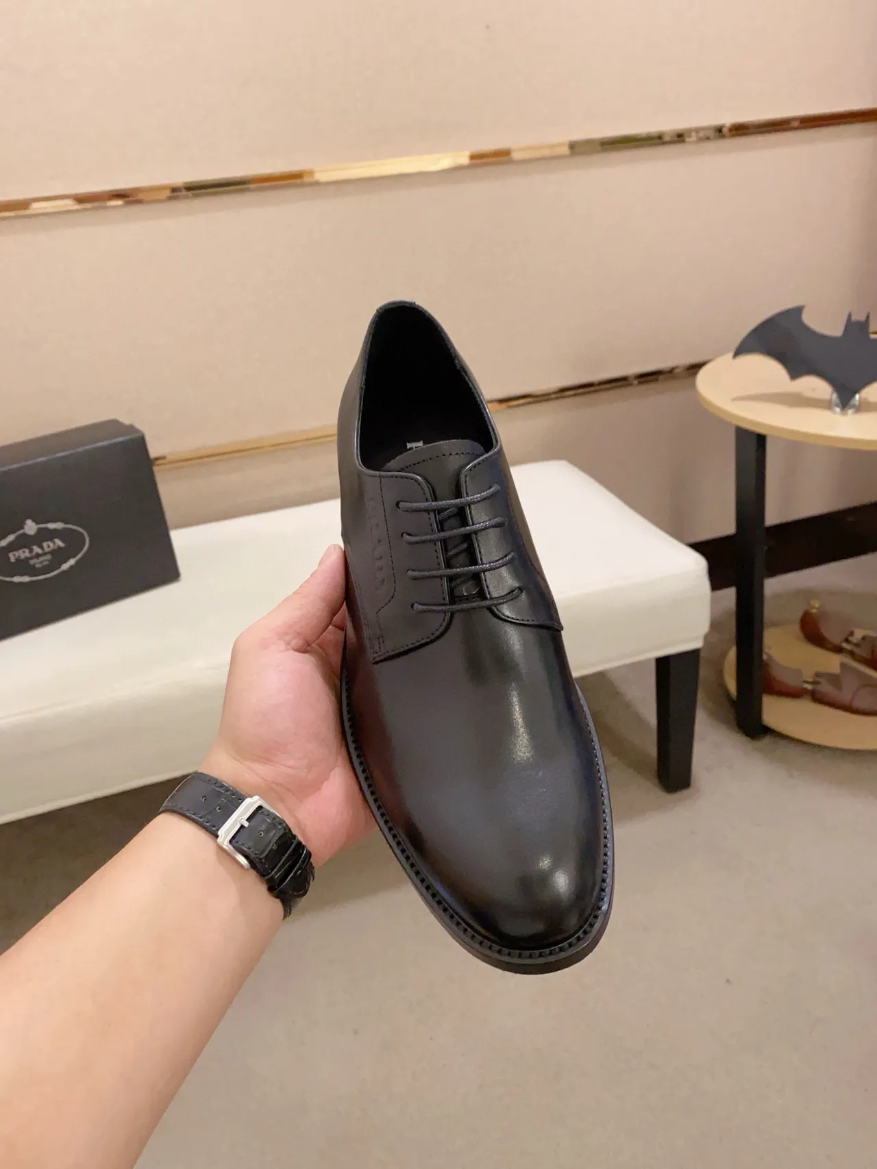 Prada 黑色圆头系带牛津鞋 5