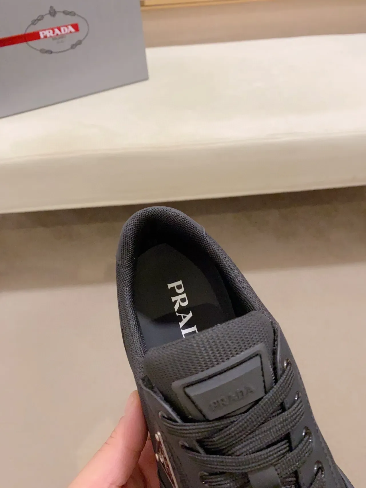 Prada Sneaker Noir Maillage et Recouvrement Synthétique Style de Vie 7