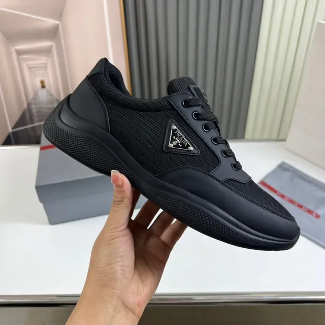 Prada Tênis Lifestyle Preto Malla e Sintético com Logo Triangular de Metal 4