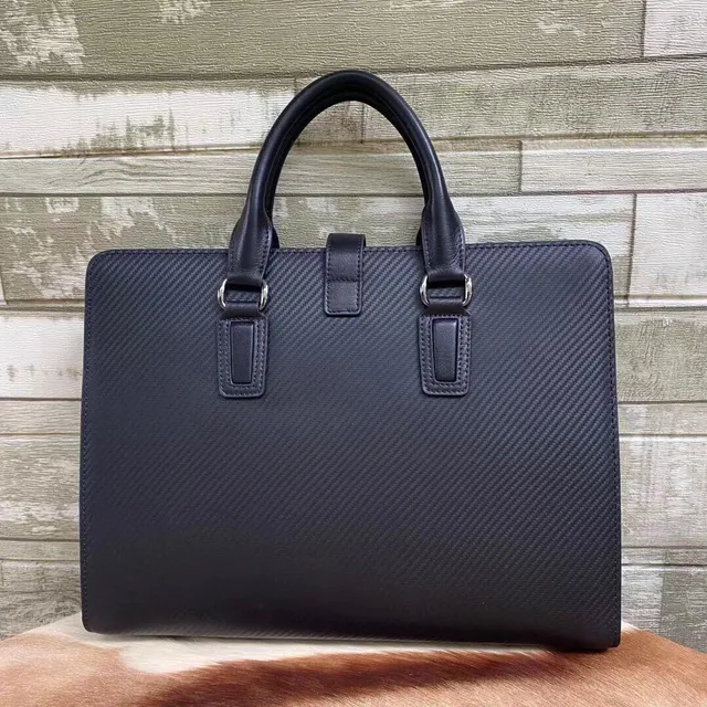 Prada Bolso Boston de Cuero Texturizado con Fibra de Carbono con Asa Doble 6