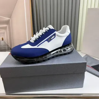 Prada Cloudbust नीले और सफेद लाइफस्टाइल स्नीकर्स