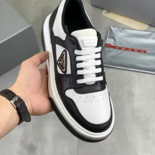 Prada Cloudbust sneakers lifestyle en cuir bicolore et maille