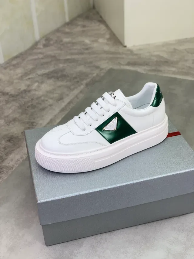 Prada Cloudbust حذاء رياضي أبيض وأخضر من الجلد للنمط الحياتي 5
