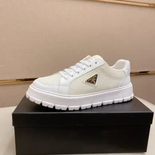 Prada Cloudbust Blanc Or Semelle Plateforme Maille Et Cuir Supérieur Sneakers Chunky