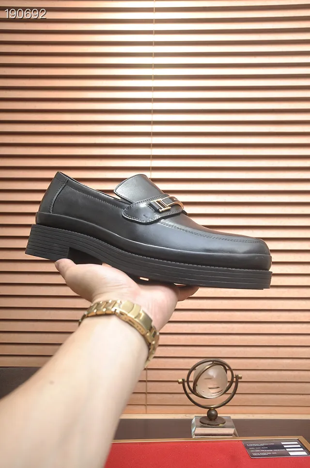 Prada Mocassin Noir Or Cuir Semelle Plateforme Mocassin 6