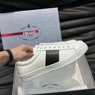 Prada White Black Leather Upper Low-Top Lifestyle Sneakers — Prada Lifestyle Sneakers photo from the Yupoo catalog